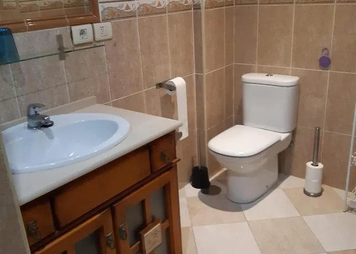 아파트 Beautiful 3 Bedrooms, 2 Baths, Balcony,