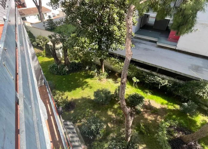 Beautiful 3 Bedrooms, 2 Baths, Balcony, 아파트 푸엔히롤라
